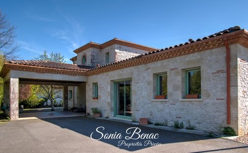 Villa in Castelnouvel, Leguevin, France 1