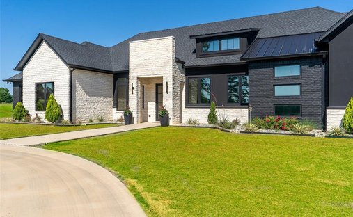 House in Hallsville, Texas, United States 1