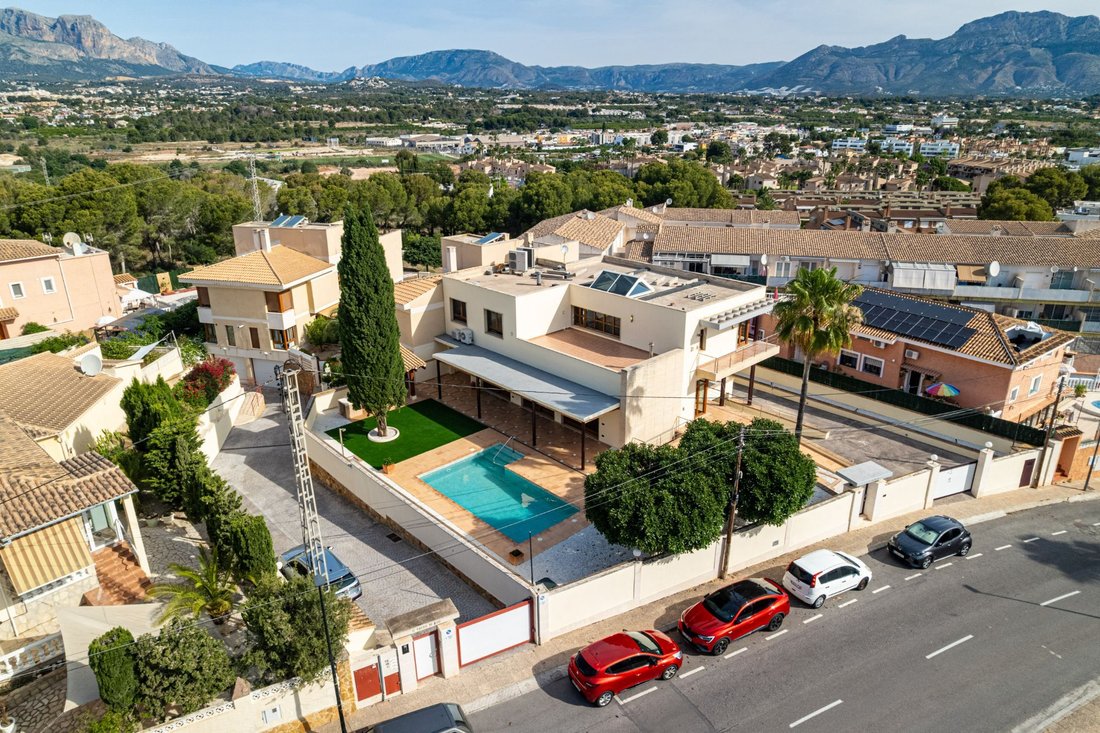 Villa in L'Albir, L’Alfàs del Pi, Land Valencia 1 - 17947668