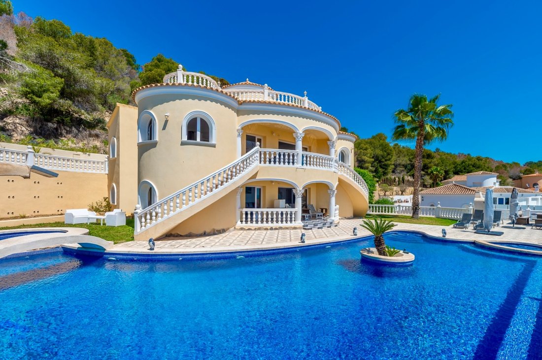 Villa in Calp / Calpe, Valencian Community, Spain 3 - 17946883