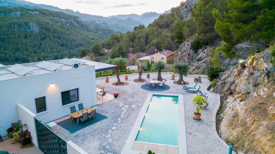 Villa in el Castell de Guadalest, Valencian Community, Spain 2 - 17949264