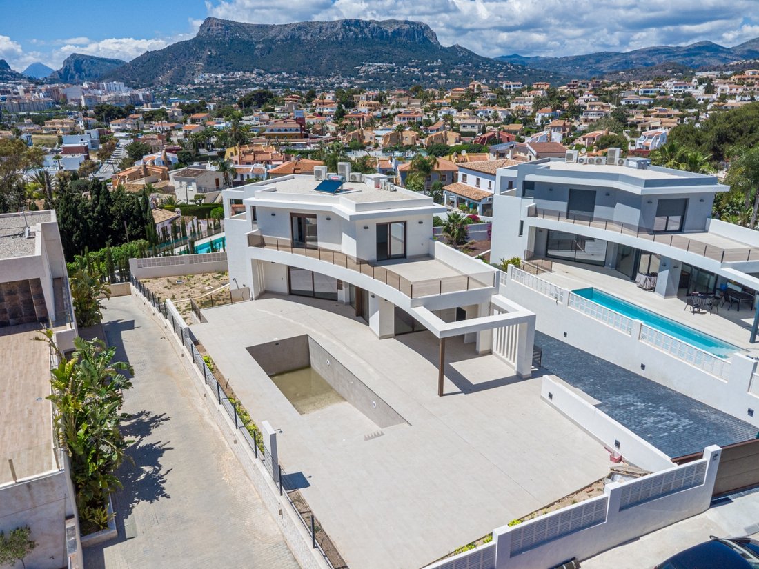 Villa in Calp / Calpe, Valencian Community, Spain 1 - 17946645