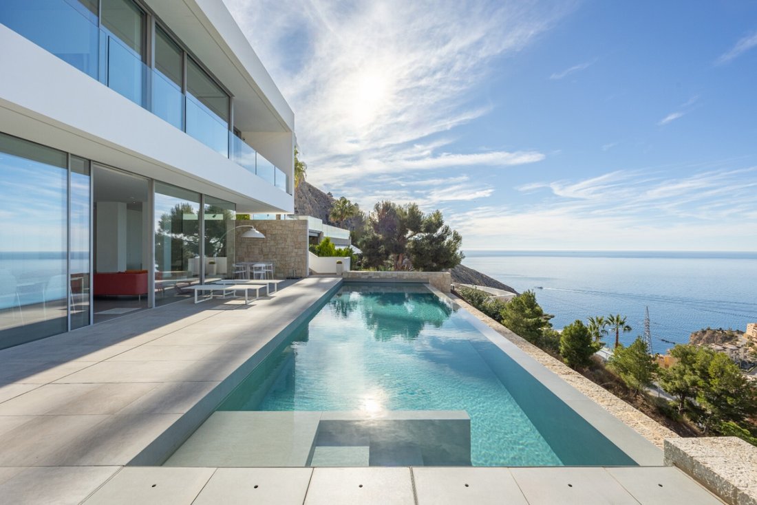 Villa in Zona de Mascarat, Valencian Community, Spain 2 - 17947020