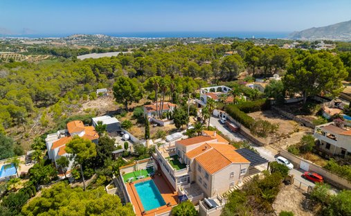 Villa in l'Alfas del Pi, Valencian Community, Spain 1