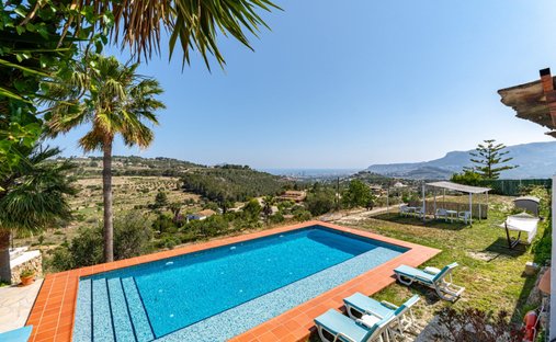 Villa in Benissa, Valencian Community, Spain 1