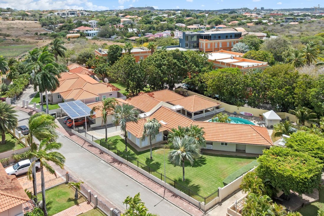 Villa in Willemstad, Curaçao, Curaçao 2 - 17946650