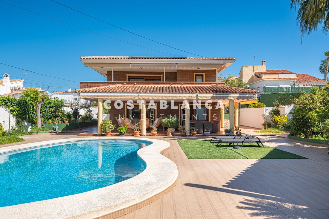 Villa in l'Albir, l'Alfas del Pi, Valencian Community 1 - 17946878