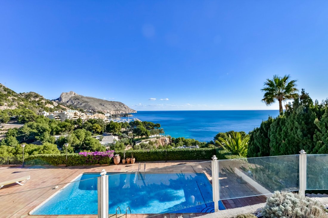 Villa in Altea, Valencian Community, Spain 1 - 17946998