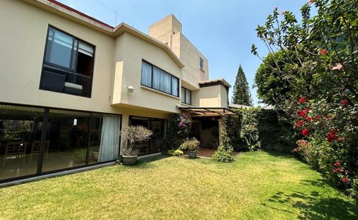 House in Naucalpan de Juárez, State of Mexico, Mexico 1