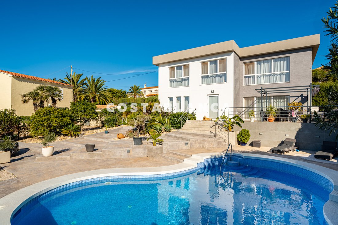 Villa in Calp / Calpe, Valencian Community, Spain 1 - 17946652