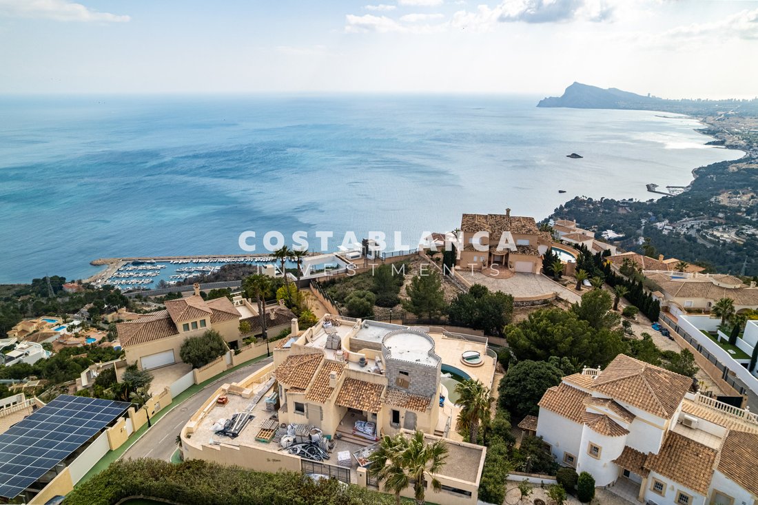 Villa in Zona de Mascarat, Valencian Community, Spain 1 - 17946993