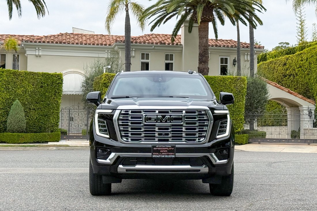 Suv in West Hollywood, CA, United States 2 - 17948784