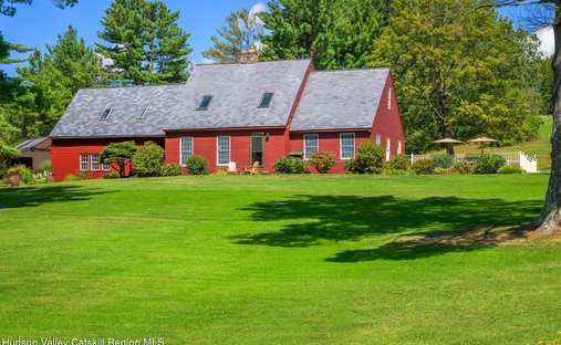 House in Canaan, New York, United States 1