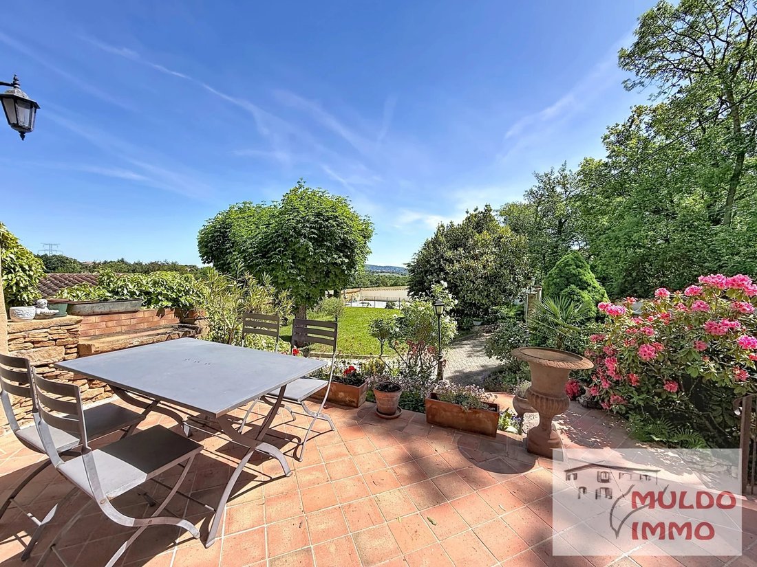 Villa in Lentilly, Auvergne-Rhône-Alpes, France 2 - 17618238