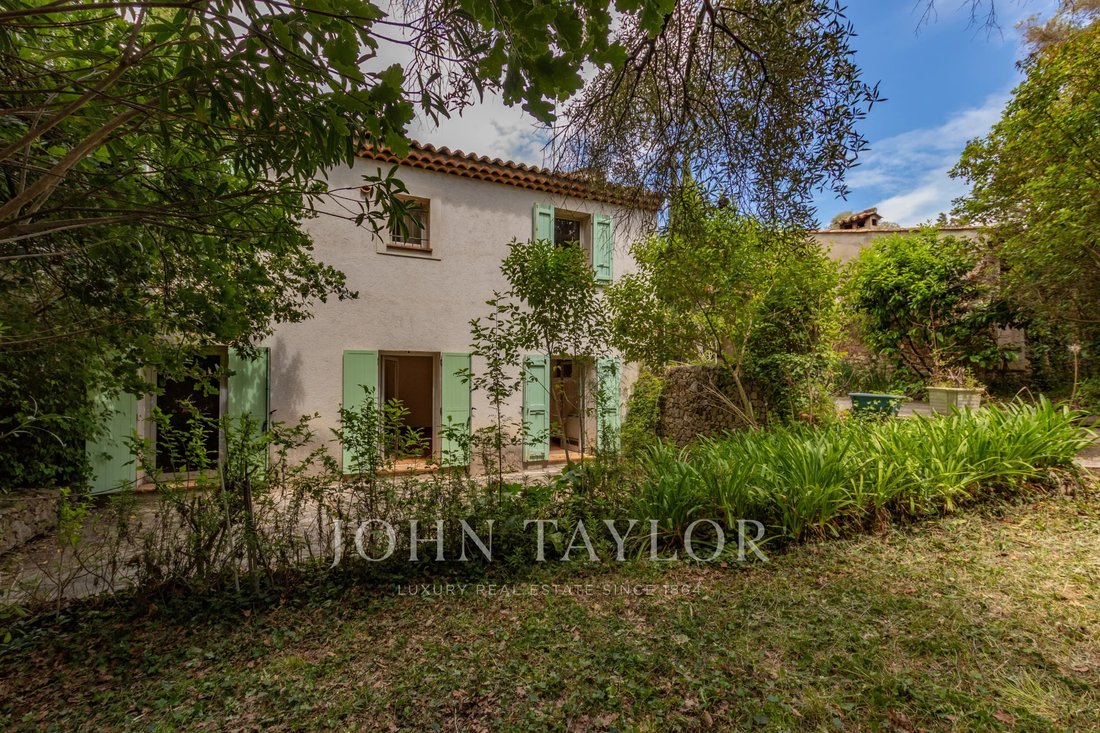 Villa in La Constance-Le Puy, Antibes, France 2 - 17948947