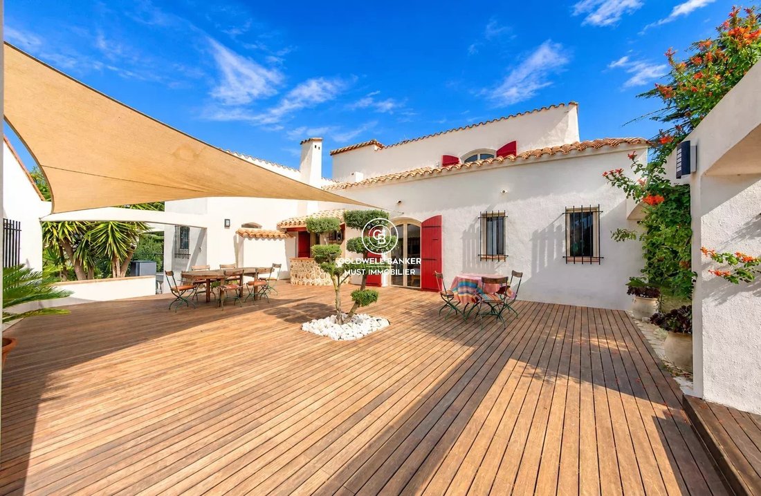 Villa in Village Sud, Canet-en-Roussillon, France 2 - 17389077