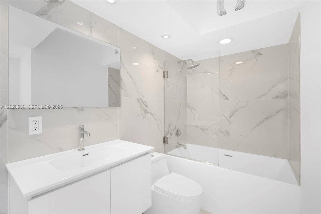 Condo in Miami Beach, Florida, United States 5 - 17948463