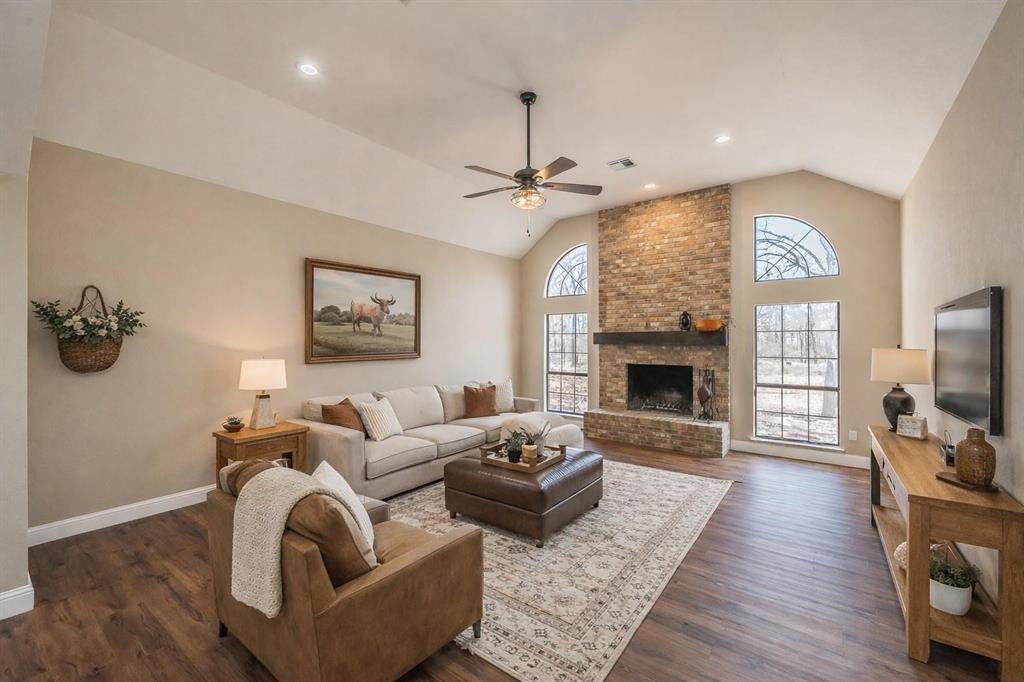 Farm Ranch in Elm Mott, Texas, United States 3 - 17952111
