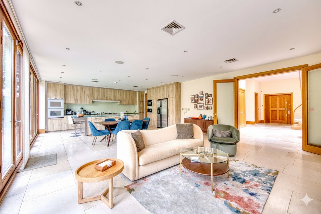 Townhouse in Childs Hill, Barnet, England 5 - 16917027