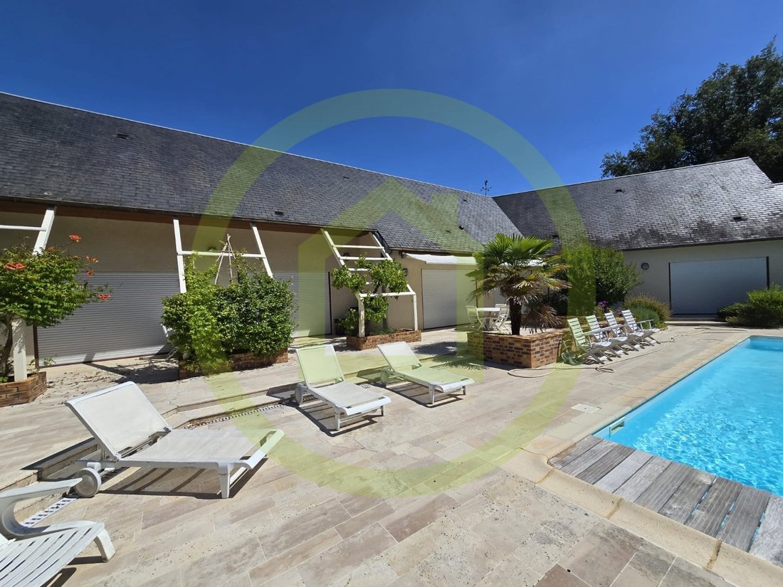 House in Saint-Denis-en-Val, Centre-Val de Loire, France 1 - 17954035