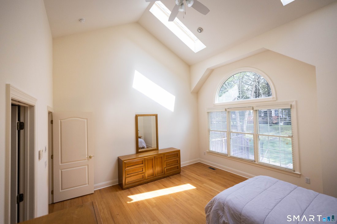 Condo in Trumbull, Connecticut, United States 5 - 17951477