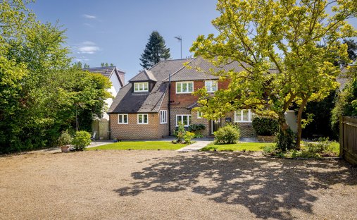 House in Godstone, England 1