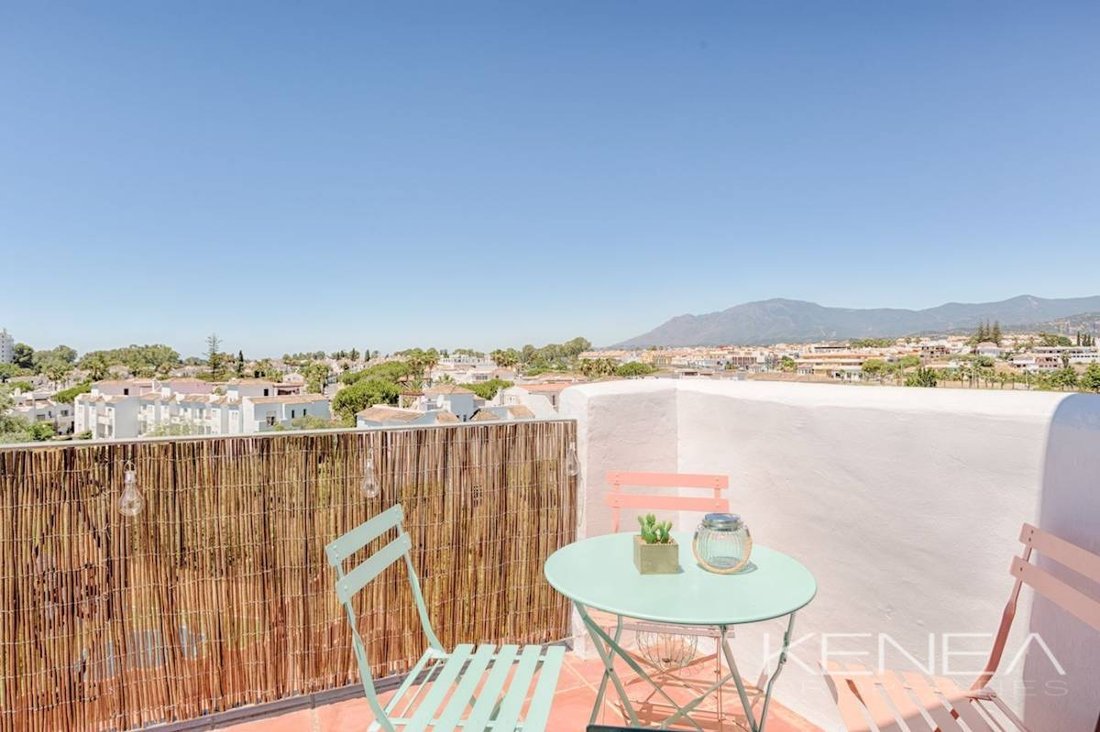 Apartment in Cancelada, Estepona, Andalusia 4 - 17947502