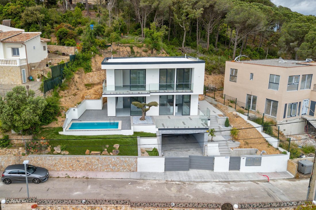 Villa in Lloret de Mar, Catalonia, Spain 5 - 17947859