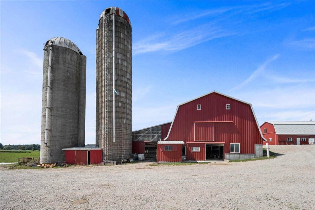 House in New Holstein, Wisconsin, United States 3 - 17953512