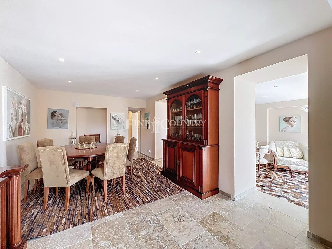 Villa in Grasse, Provence-Alpes-Côte d'Azur, France 5 - 17948612
