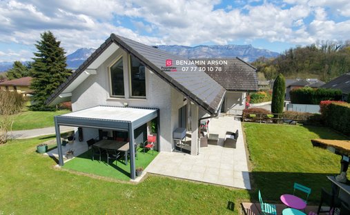 Villa in Le Bourget-du-Lac, Auvergne-Rhône-Alpes, France 1