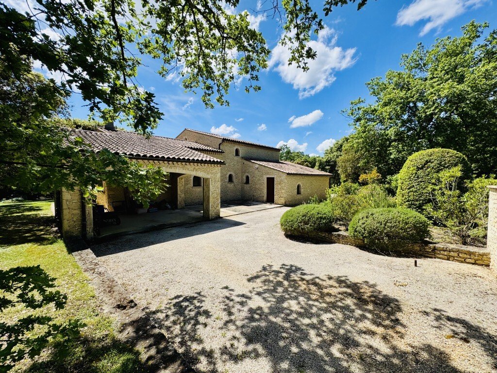 Estate in Grignan, Auvergne-Rhône-Alpes, France 4 - 17952896