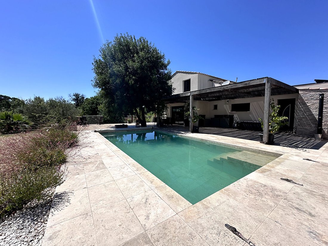 Villa in Plaissan, Occitania, France 2 - 17954623
