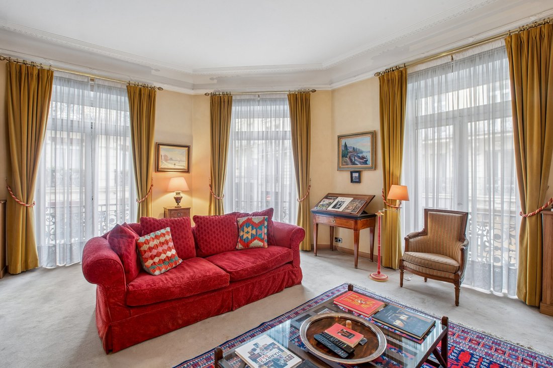 Apartment in Hoche-Friedland, Paris 8e Arrondissement, Paris 4 - 17955548