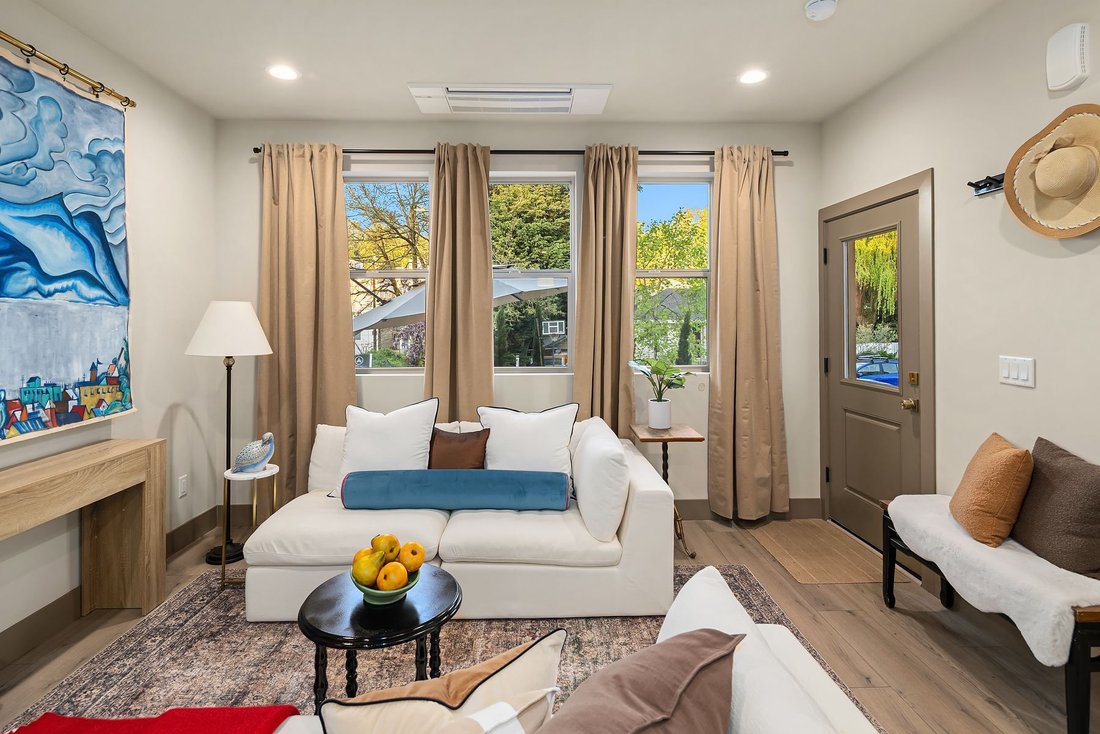 House in Seattle, Washington, United States 5 - 17948575