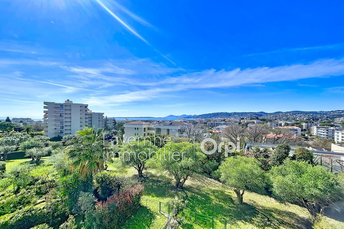 Appartamento a Antibes, Provenza-Alpi-Costa Azzurra, Francia 1 - 17663206