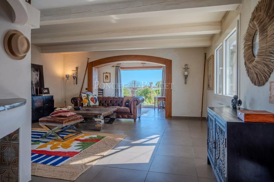 Villa in Saintes-Maries-de-la-Mer, Provence-Alpes-Côte d'Azur, France 4 - 15614395