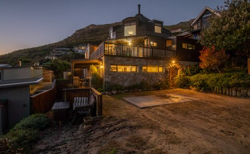 Country House in Cape Town, Western Cape, South Africa 1