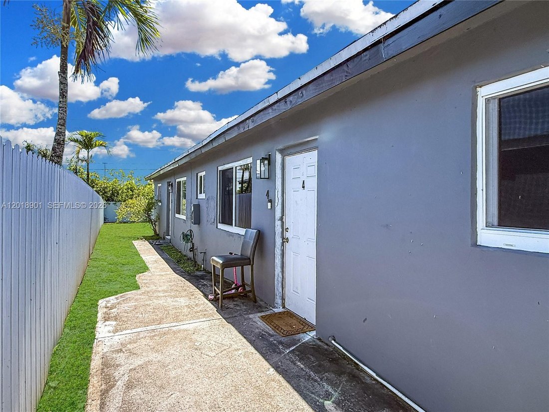 Wilton Manors, Florida, United States 5 - 17953315