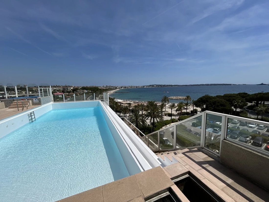 Apartment in Gabelle-Courcettes-Les Clos, Vallauris, France 2 - 17955897