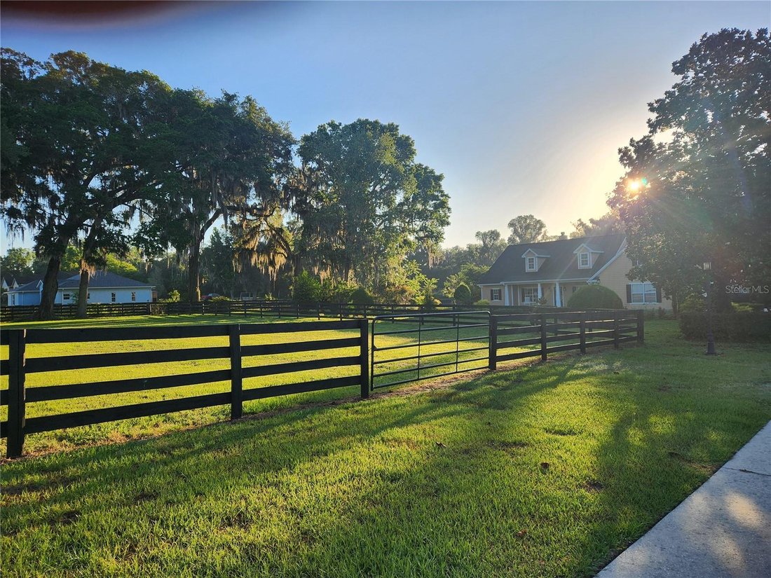 House in Ocala, Florida, United States 3 - 17940648