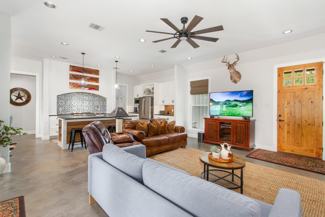 House in Wimberley, Texas, United States 5 - 17951780