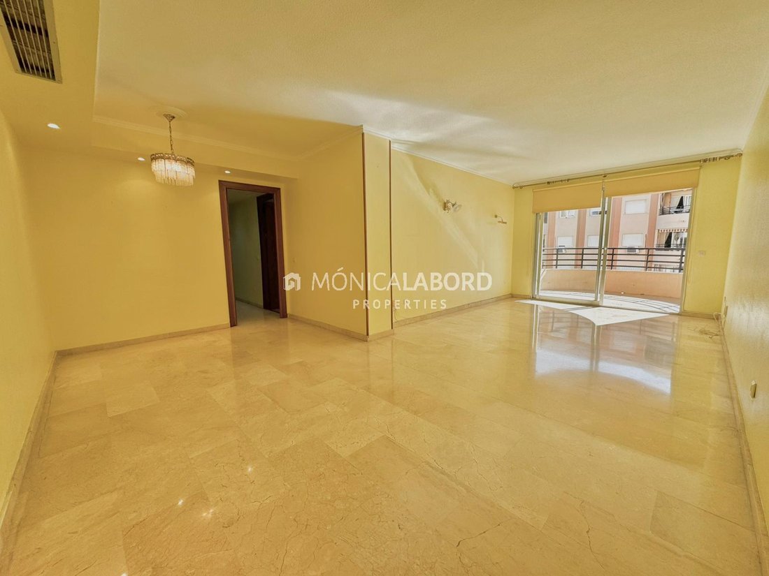 Apartment in Marbella, Andalusia, Spain 3 - 17947308