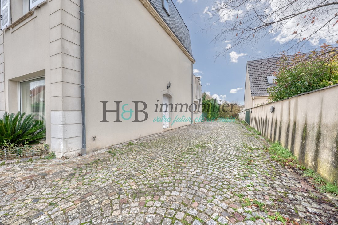 House in Les Sablons, Villecresnes, France 4 - 17948050
