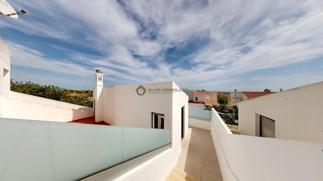 Townhouse in Loule (Sao Clemente), Algarve, Portugal 2 - 17949874