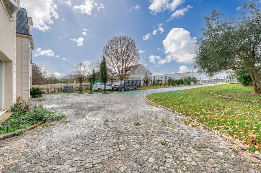 House in Les Sablons, Villecresnes, France 3 - 17948050