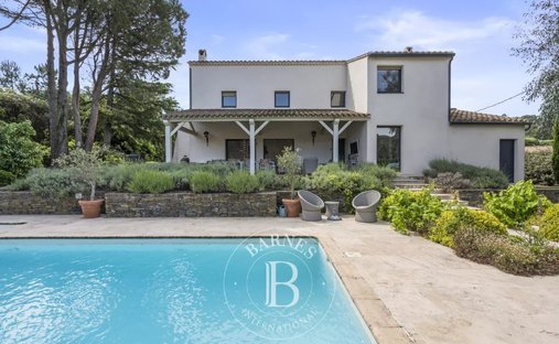 Villa in Le Plan-de-la-Tour, Provence-Alpes-Côte d'Azur, France 1