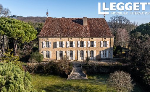 Castle in Pezuls, Nouvelle-Aquitaine, France 1