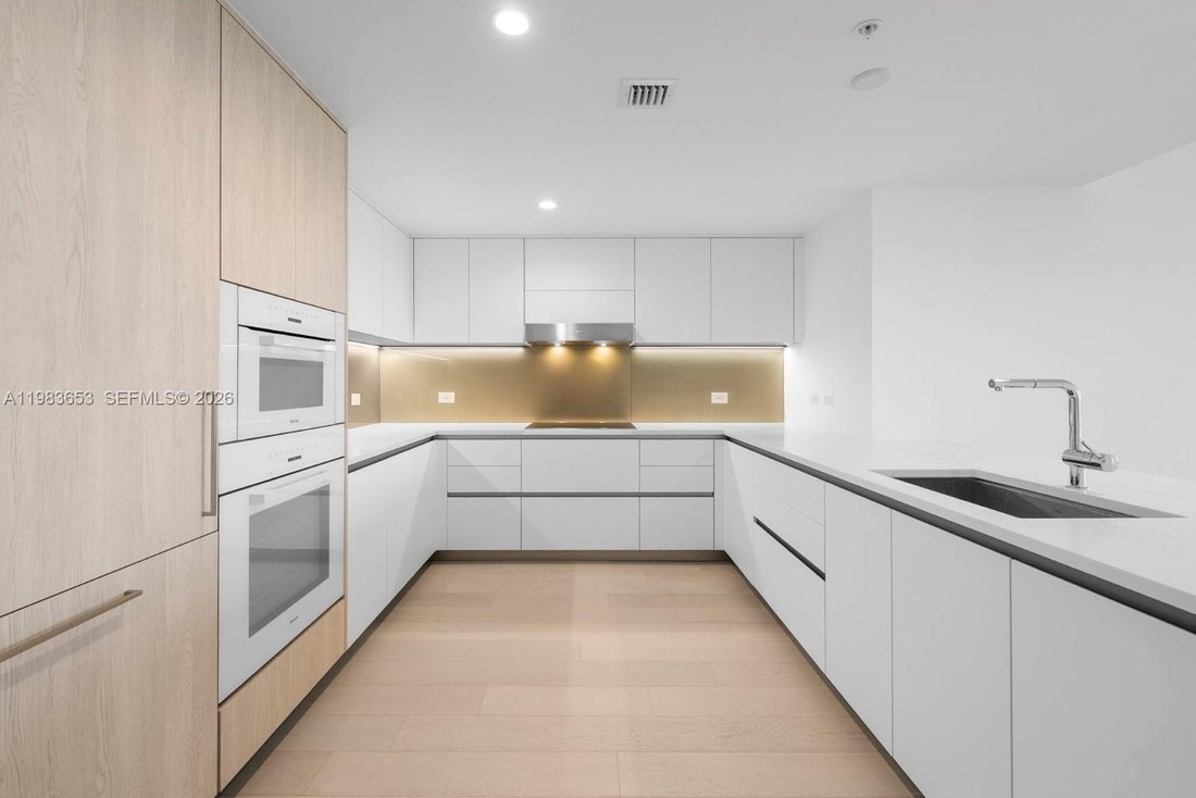 Condo in Bal Harbour, Florida, United States 3 - 17520349
