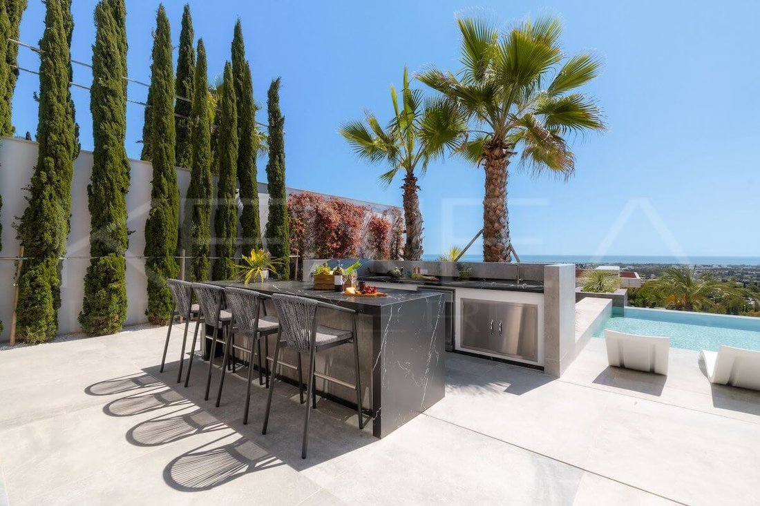 Villa in La Quinta, Benahavis, Andalusia 4 - 17947486